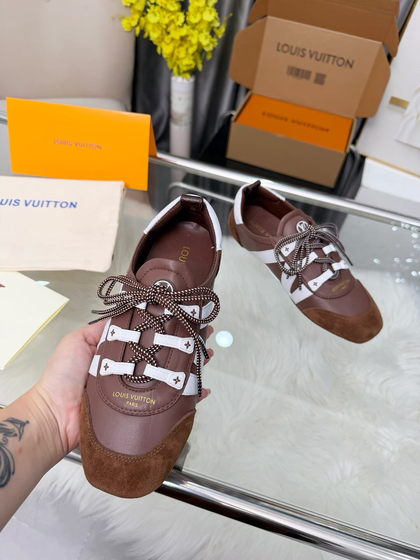 UA LV Sneaker