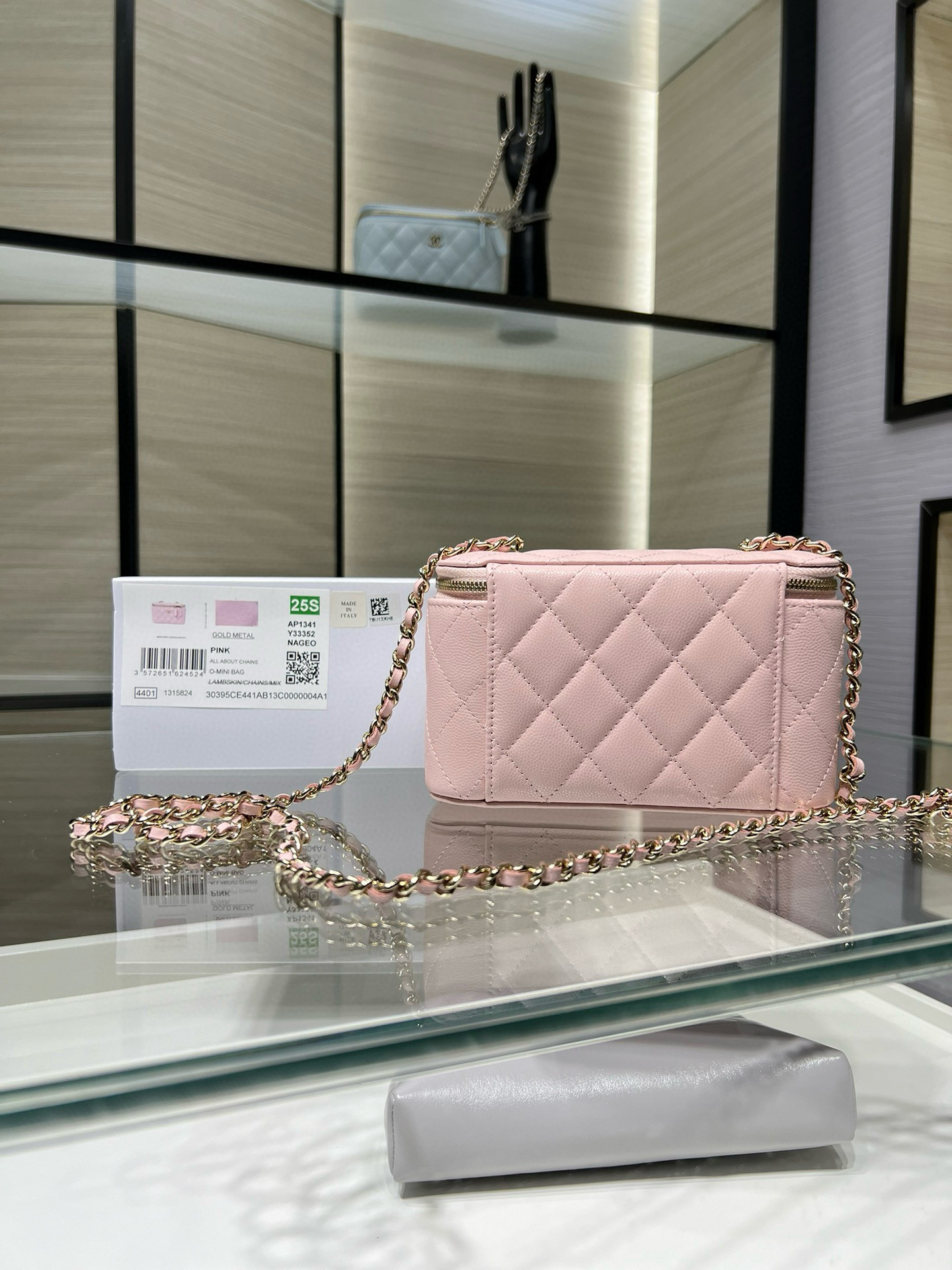 Ch**el Clutch With Chain 10x16x8cm