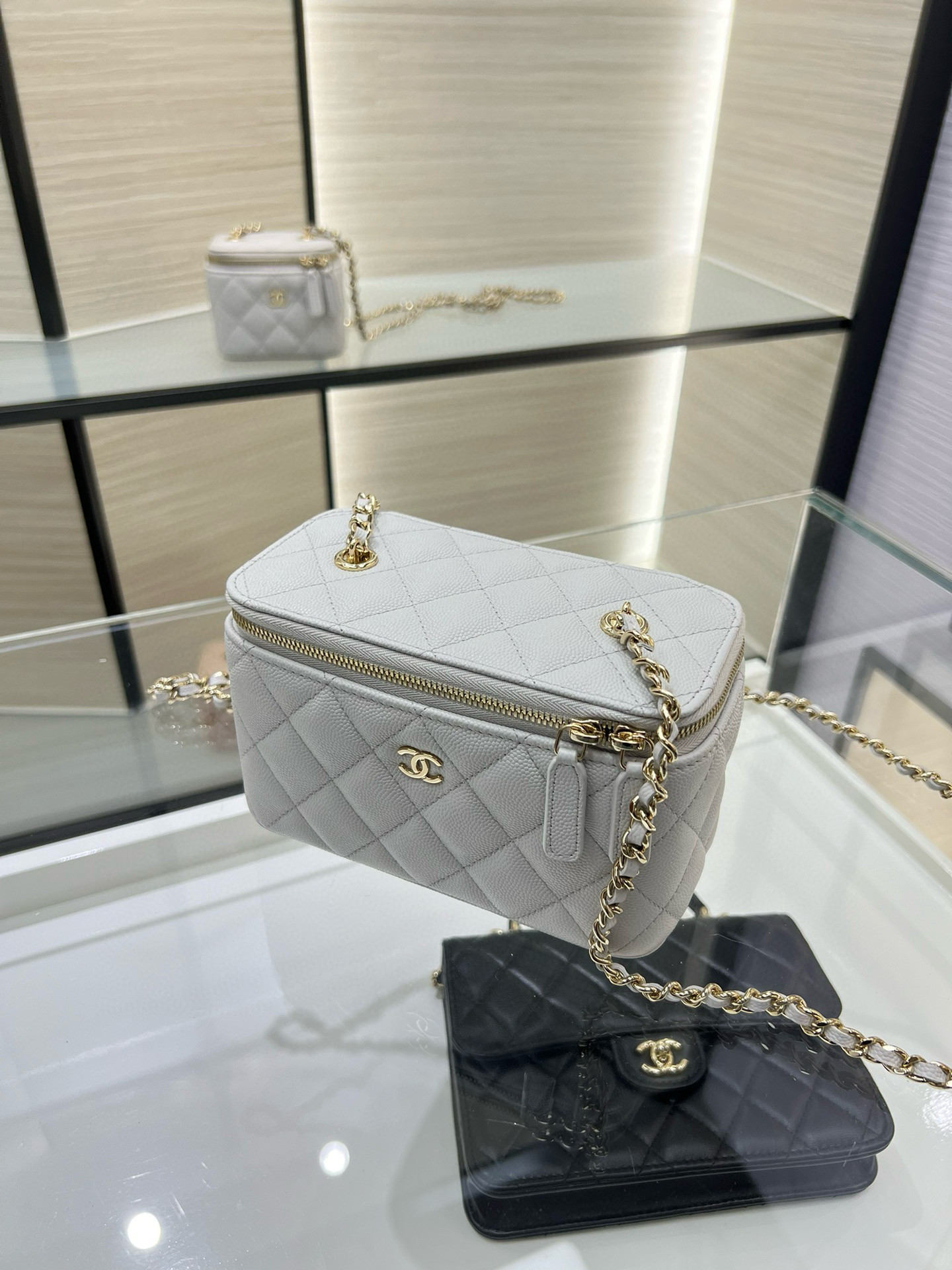 Ch**el Clutch With Chain 10x16x8cm