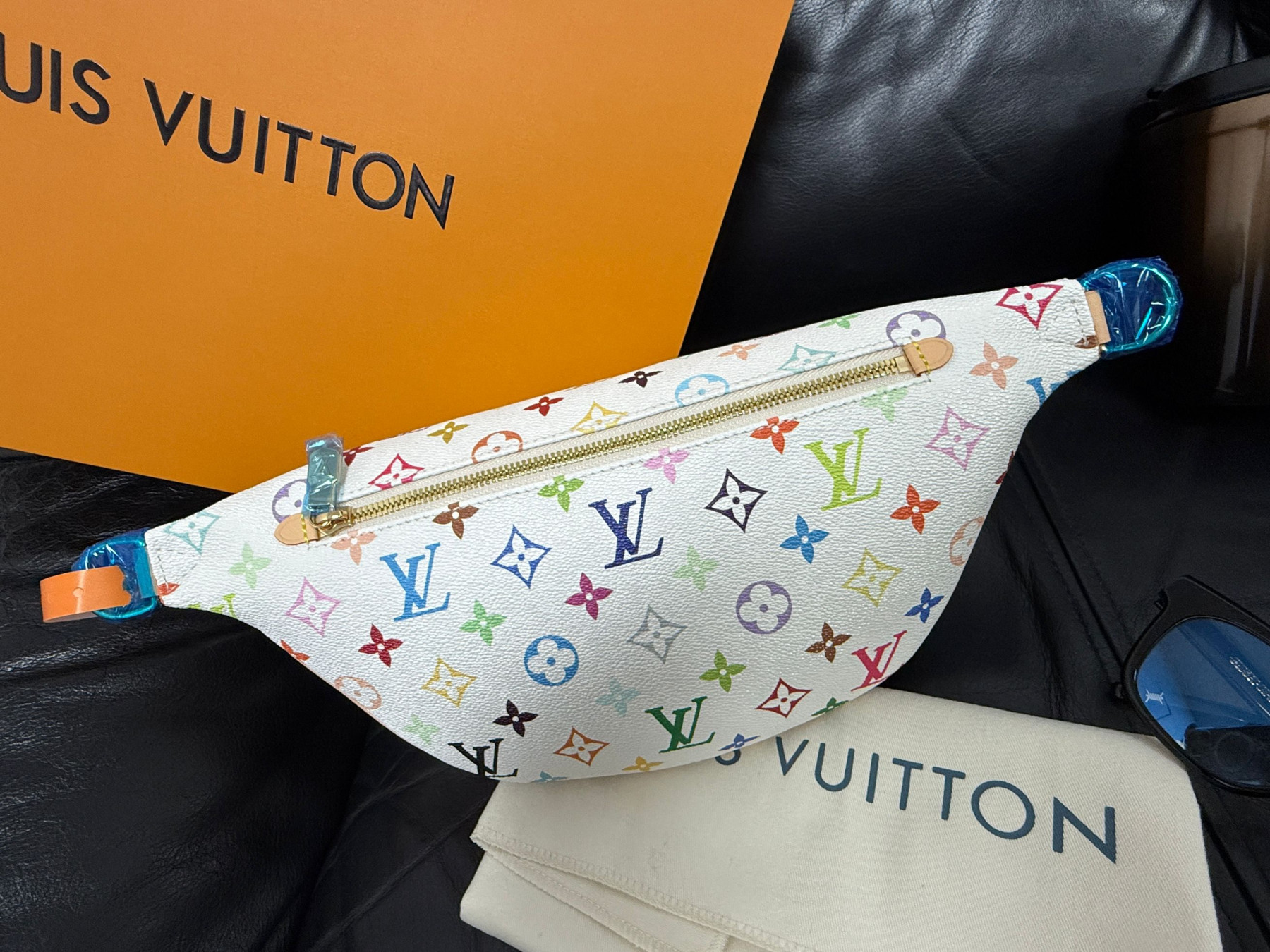 LV HIGH RISE M13660 16x8x38cm