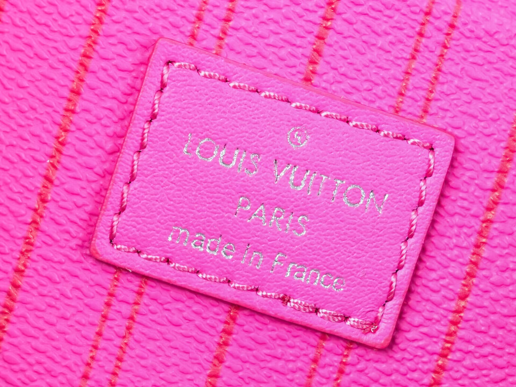 LV Nice BB M14886 24x18x14.5cm