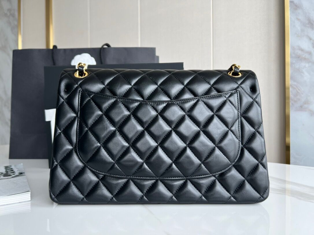 Ch**el Classic Flap Jumbo 30cm CF shiny black 7.6 × 11.7 × 3.9 in