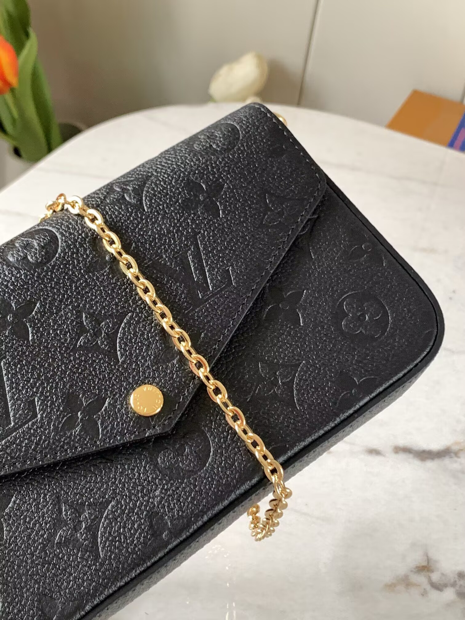 LV Pochette Félicie M82477 21x12x3cm