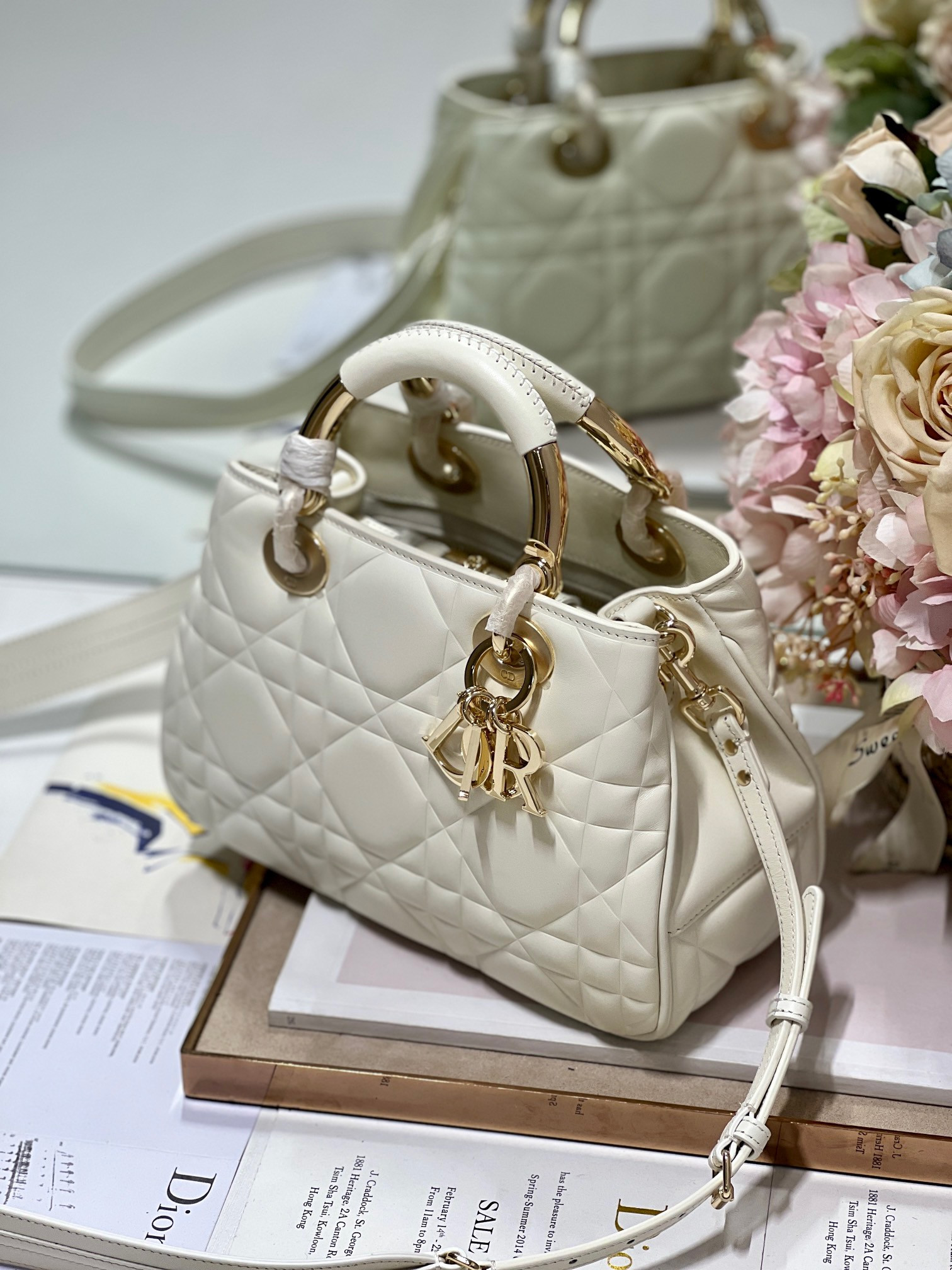 Lady D10r 95•22 24×16.5×9.5cm