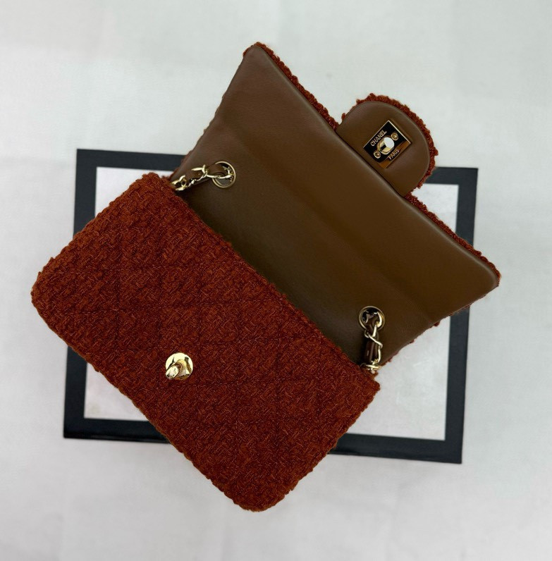 Ch**el MINI CLASSIC 11.12 HANDBAG 20 12 × 20 × 6 cm