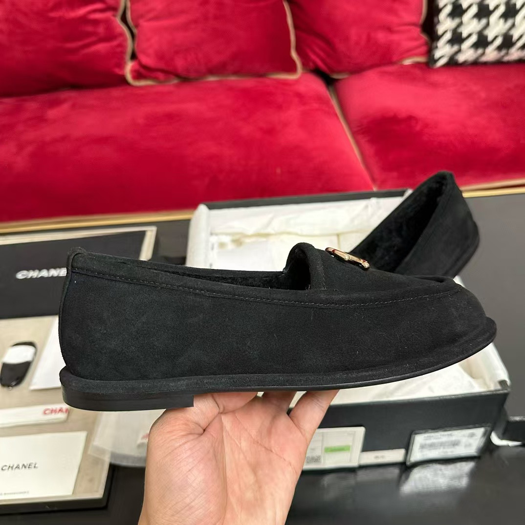UA Ch**el Loafers