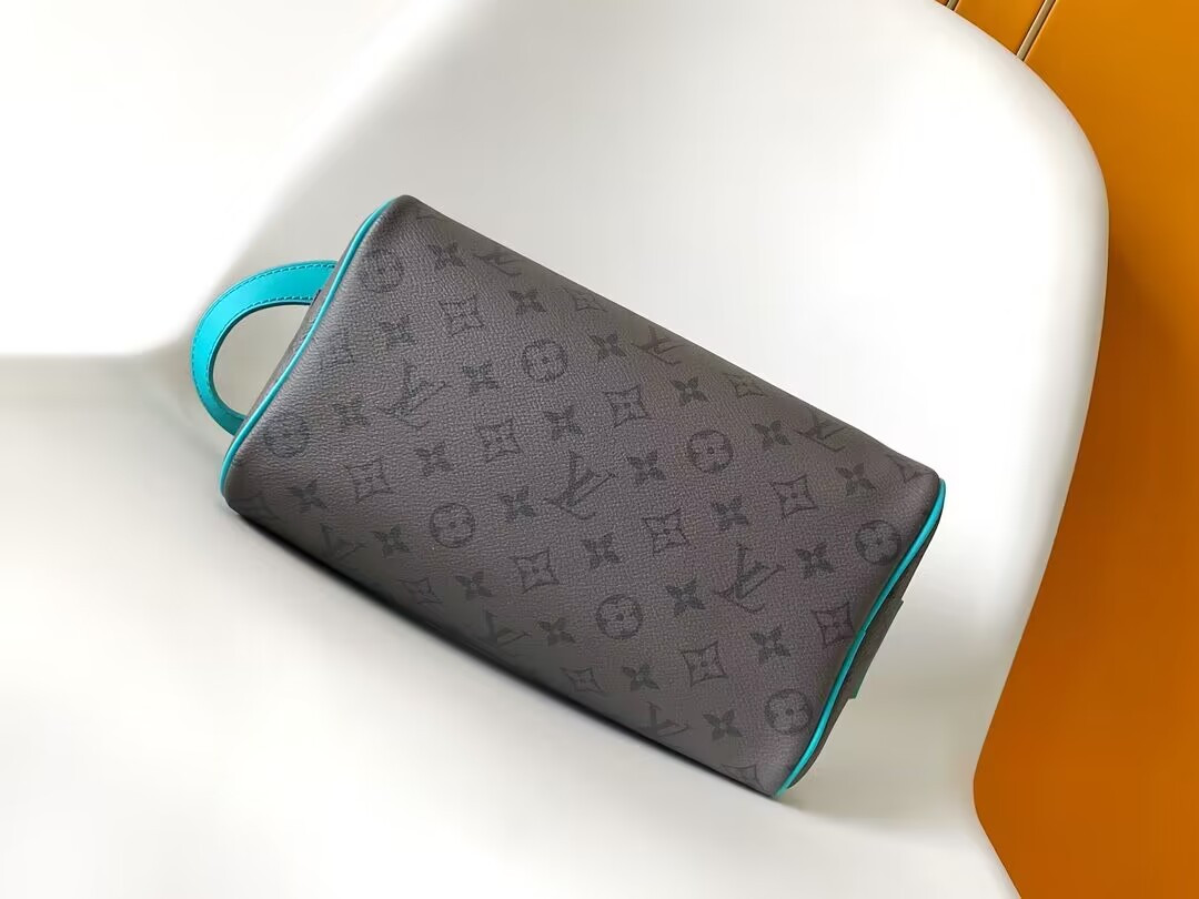 LV Dopp Kit Toiletry Bag M11482 28 x 15 x 16.5cm