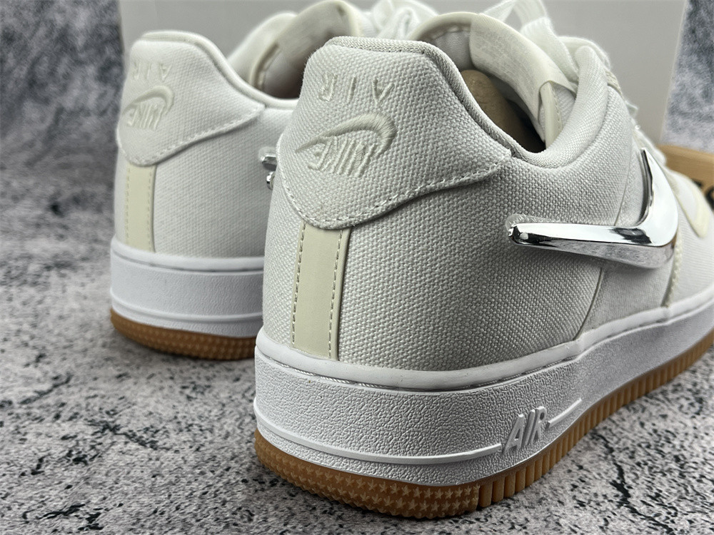 UA TRAVIS SCOTT X AIR FORCE 1 
