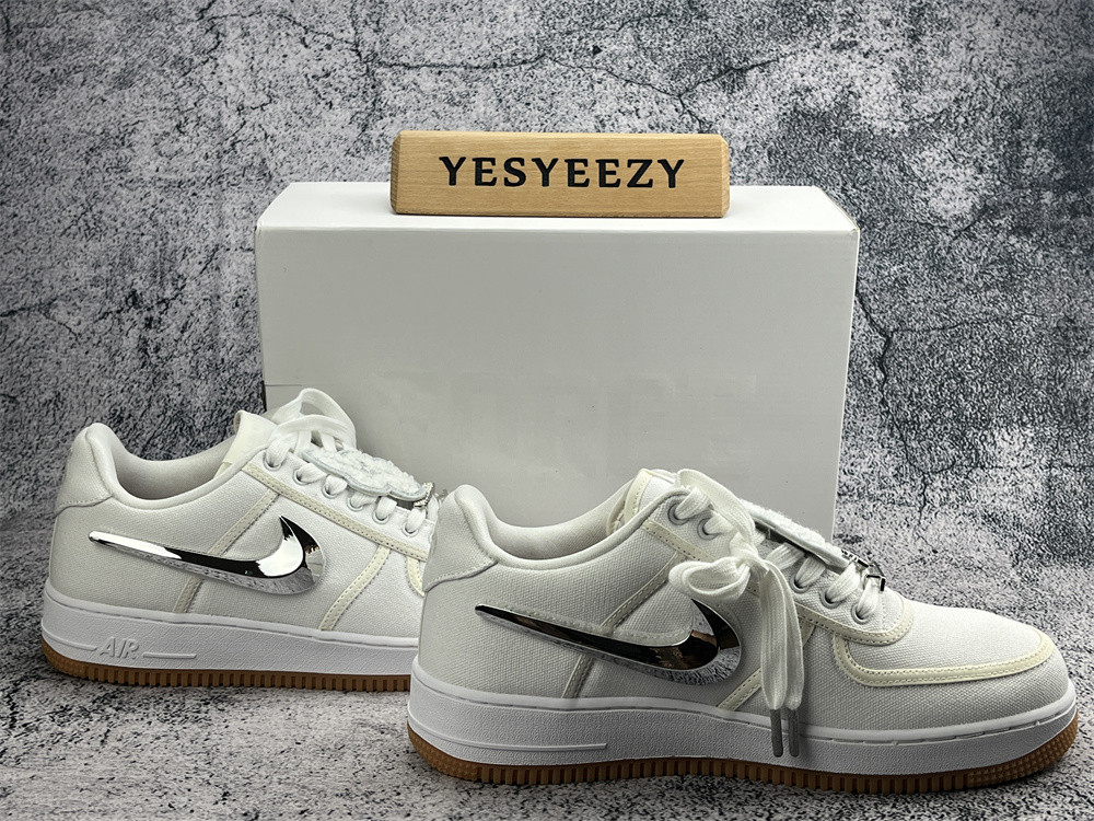 UA TRAVIS SCOTT X AIR FORCE 1 