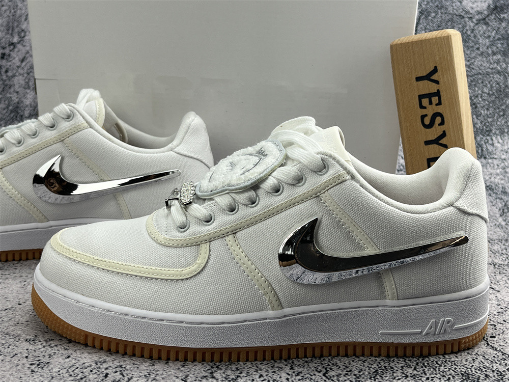 UA TRAVIS SCOTT X AIR FORCE 1 