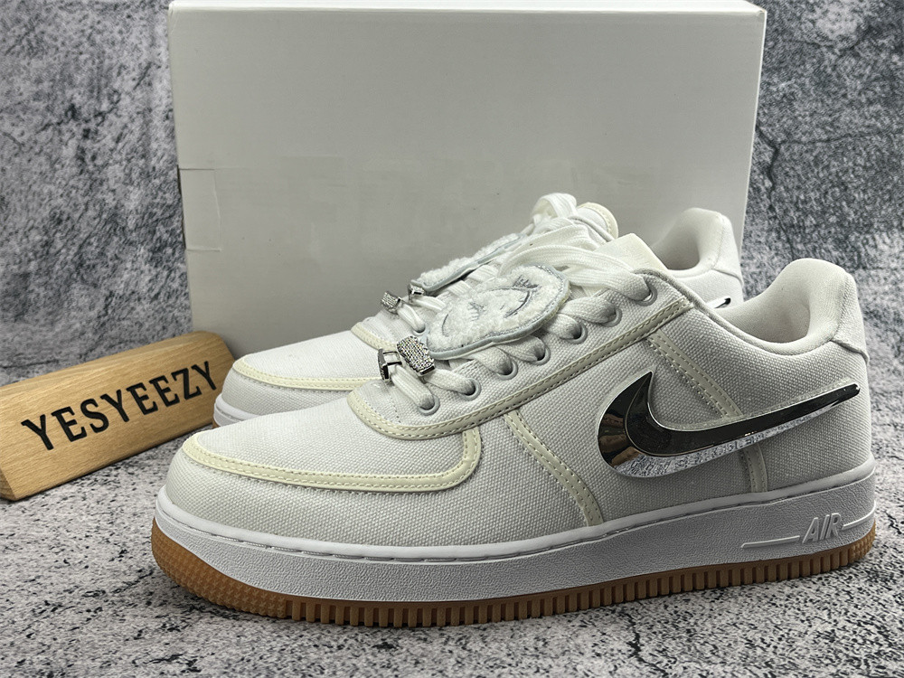 UA TRAVIS SCOTT X AIR FORCE 1 