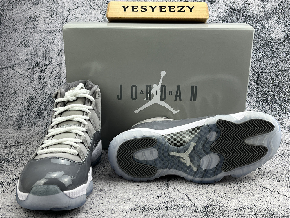 UA AIR JORDAN 11 RETRO