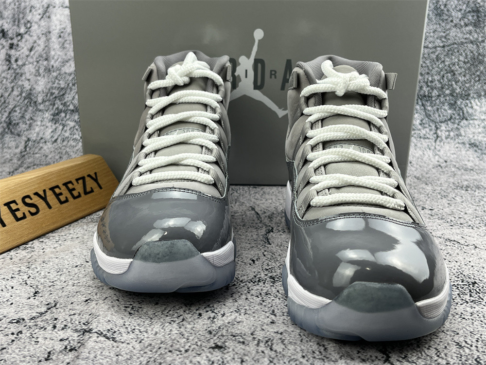 UA AIR JORDAN 11 RETRO