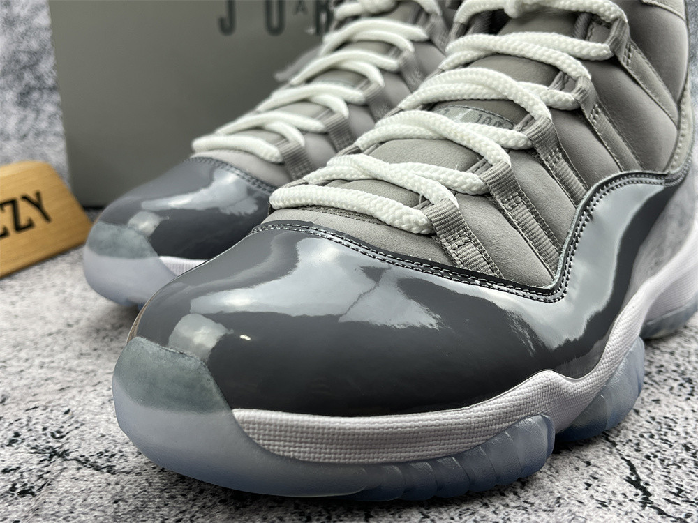 UA AIR JORDAN 11 RETRO