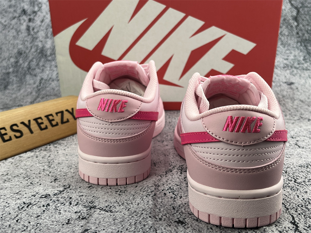 UA NIKE DUNK LOW GS