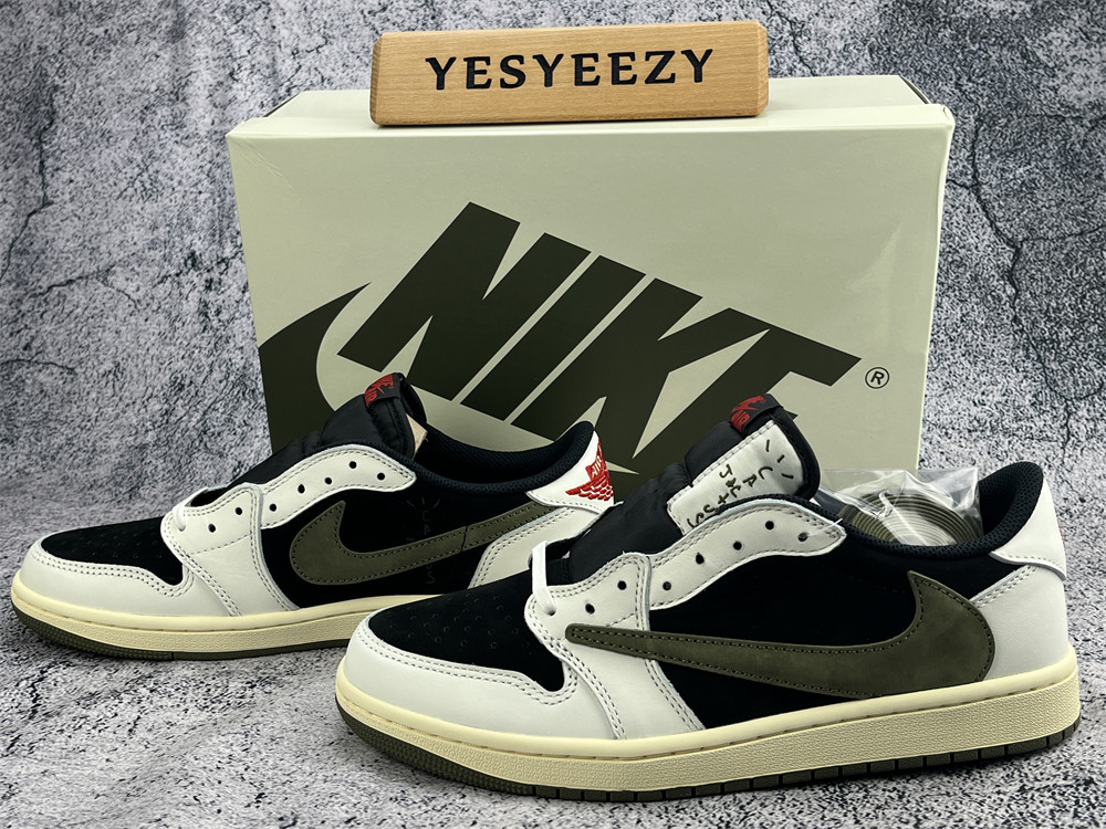 UA TRAVIS SCOTT X WMNS AIR JORDAN 1 LOW OG