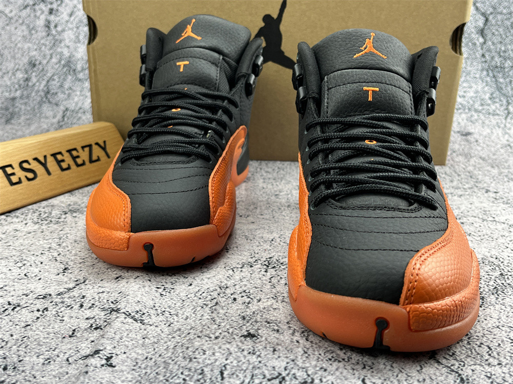 UA WMNS AIR JORDAN 12 RETRO 
