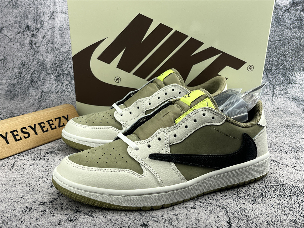 UA TRAVIS SCOTT X AIR JORDAN 1 LOW GOLF 