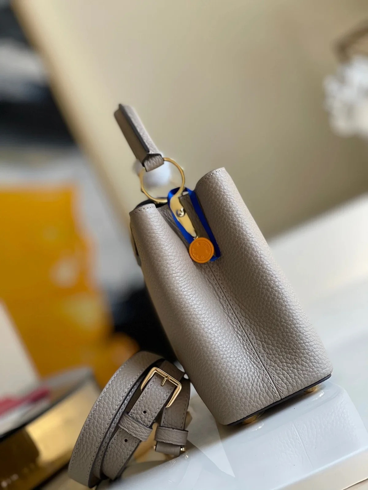 LV CAPUCINES PM M53665