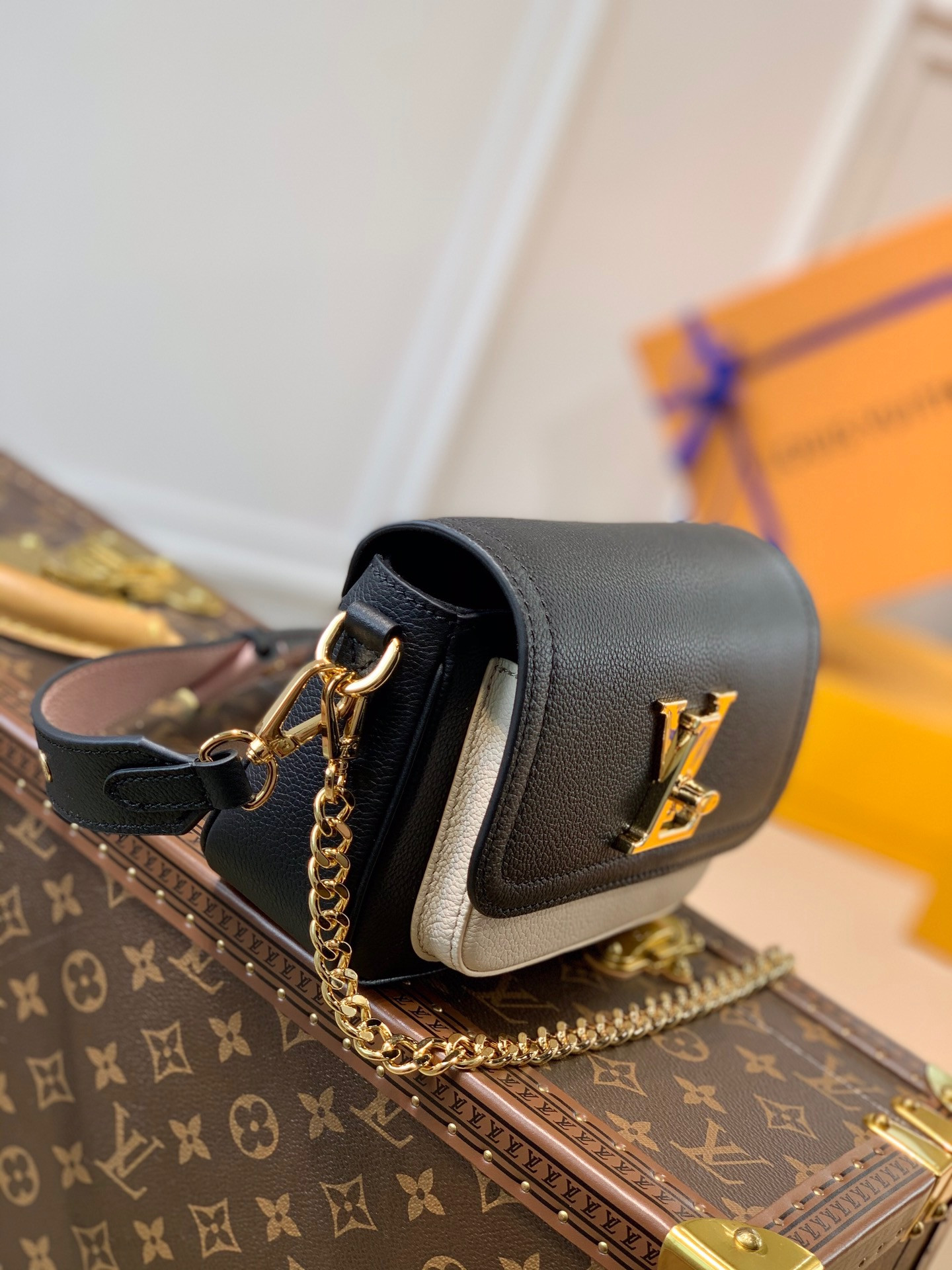 LV LOCKME TENDER M58557