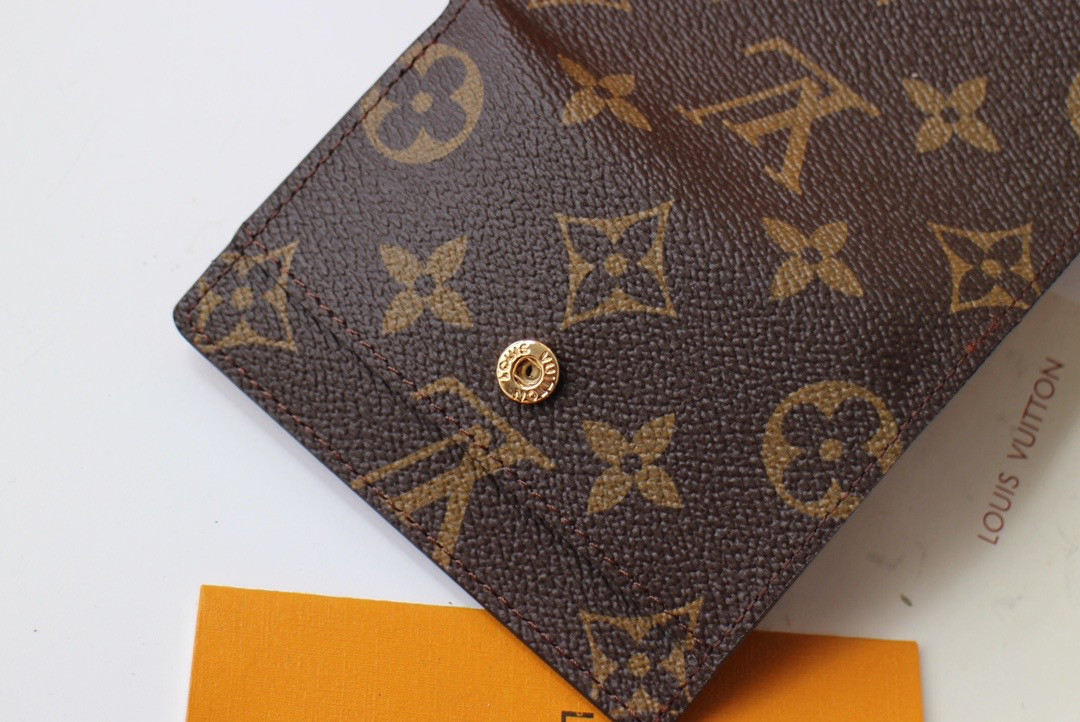 LV MICRO WALLET M68703