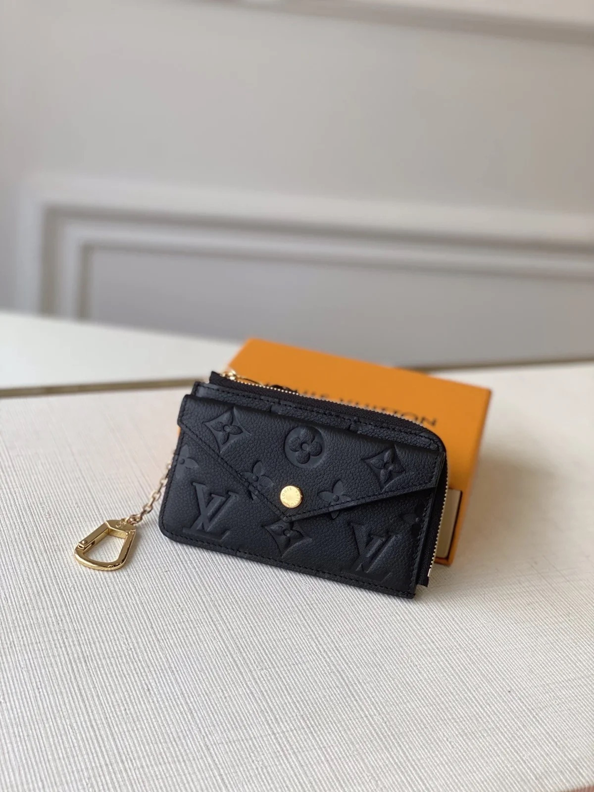 LV CARD HOLDER RECTO VERSO M69421