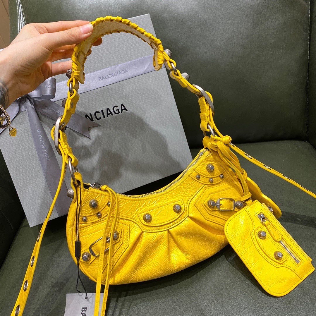 WOMEN'S LE CAGOLE XS SHOULDER BAG METALLIZED IN YELLOW