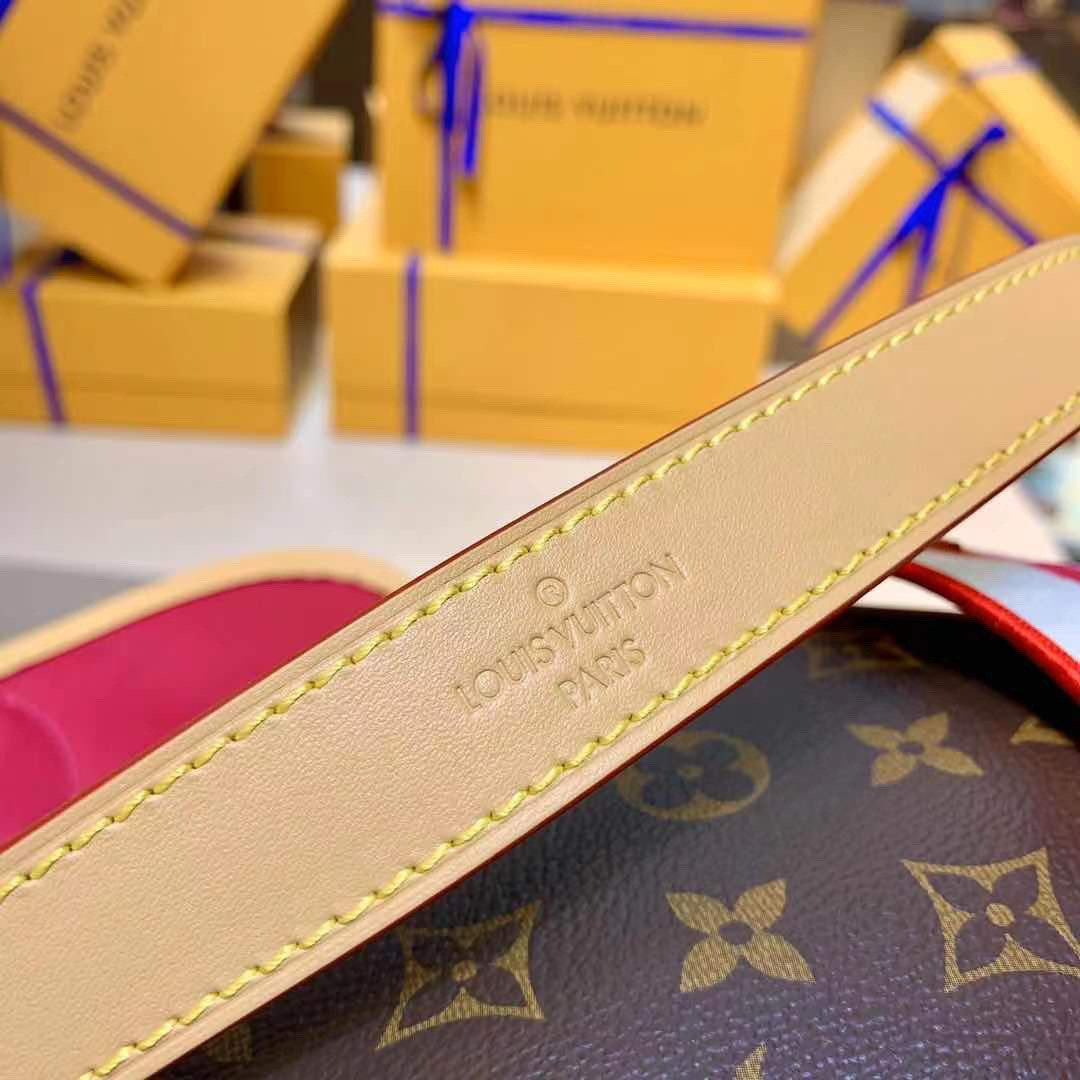 LV M46049 Diane M46049