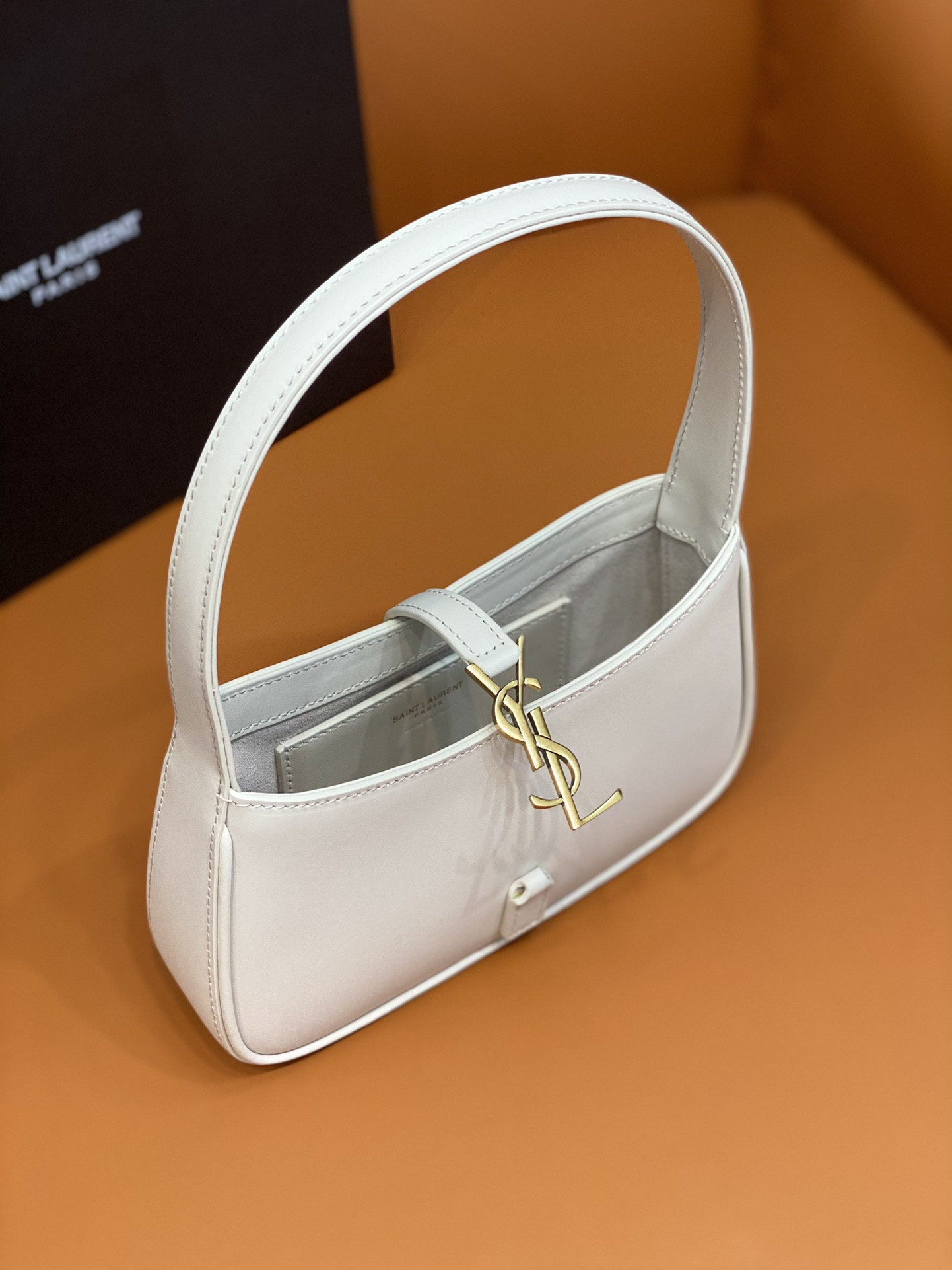 Y51 MINI LE 5 À 7 IN SMOOTH LEATHER BLANC VINTAGE 19 X 11.5 X 4.5 CM