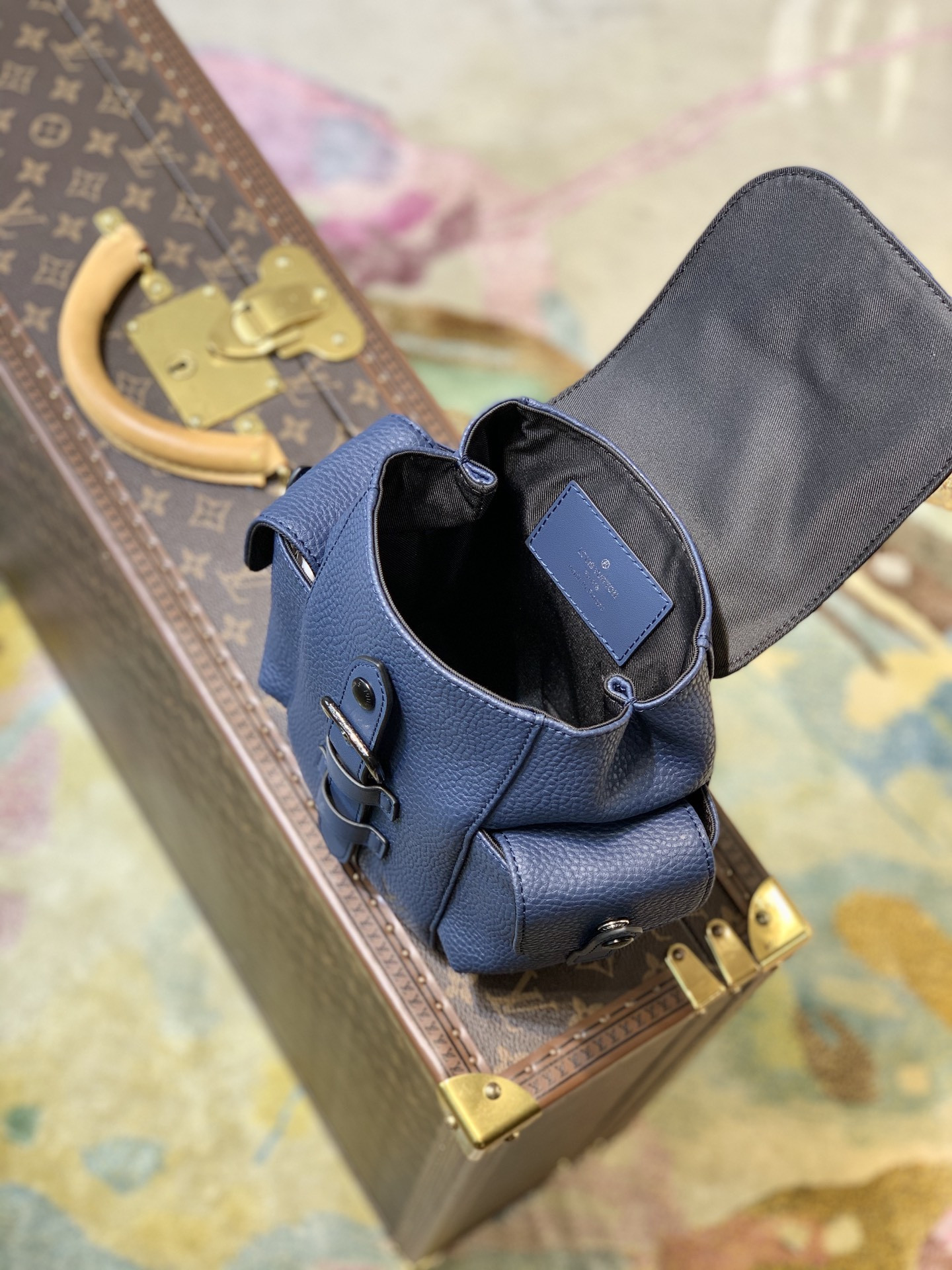 LV CHRISTOPHER XS M58494