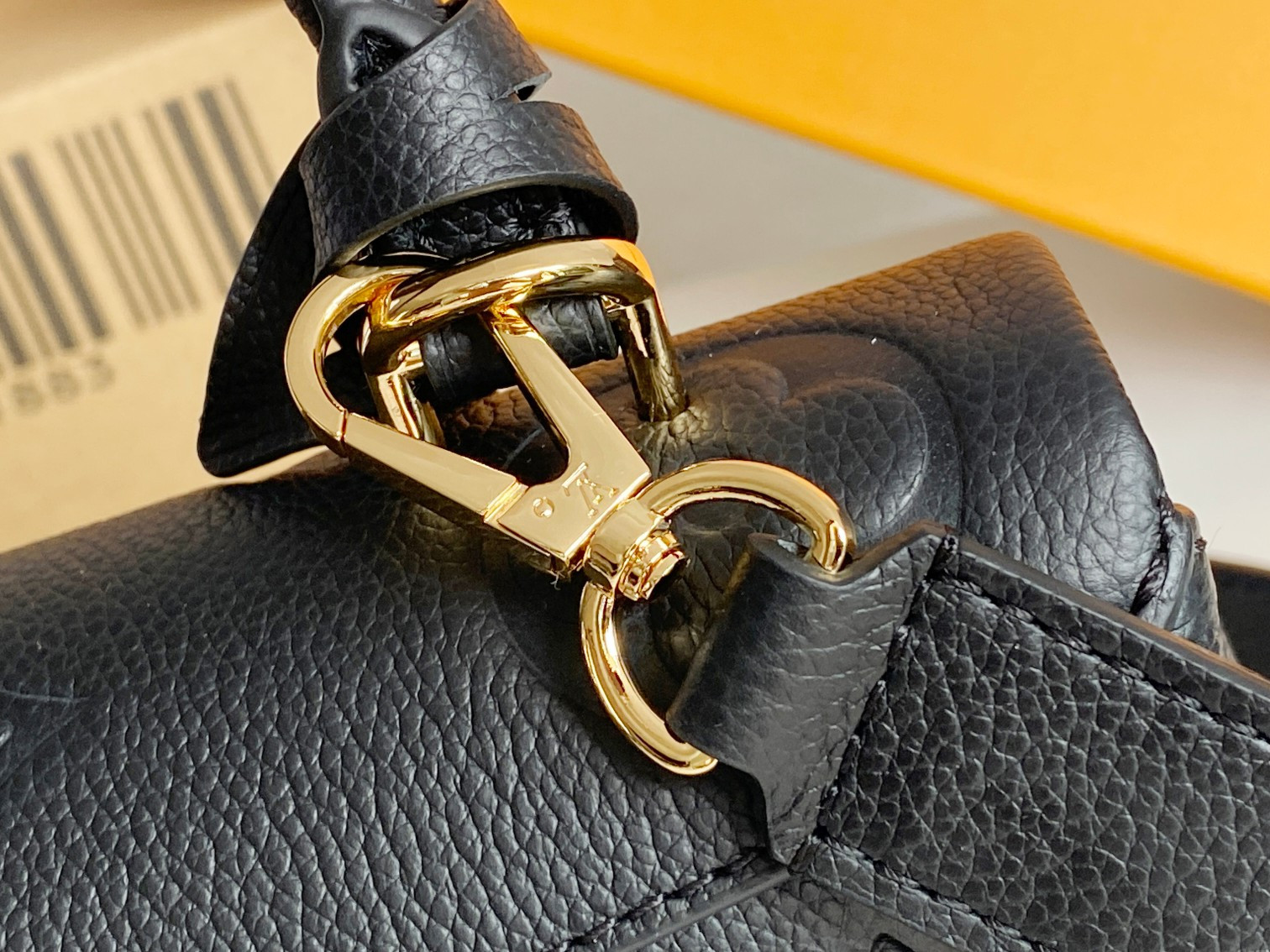 LV Madeleine BB M45978 24x17x8.5cm