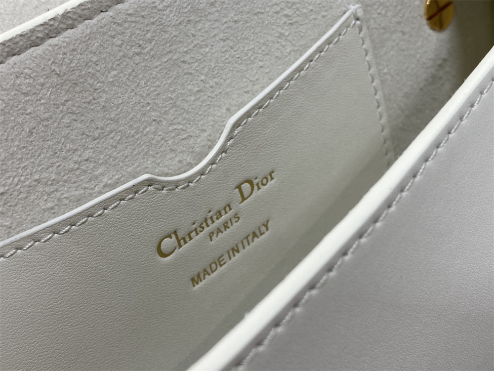D10r BOBBY EAST-WEST BAG Latte Box Calfskin white