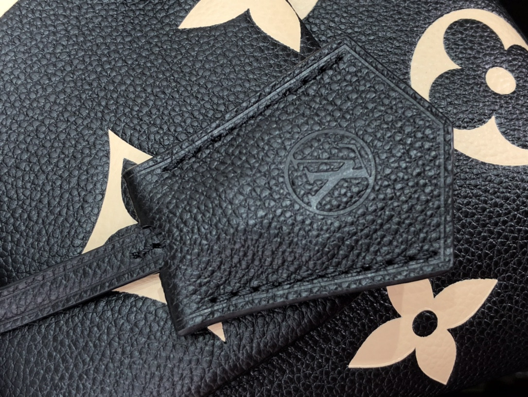 LV Madeleine BB M45978 BLACK WHITE