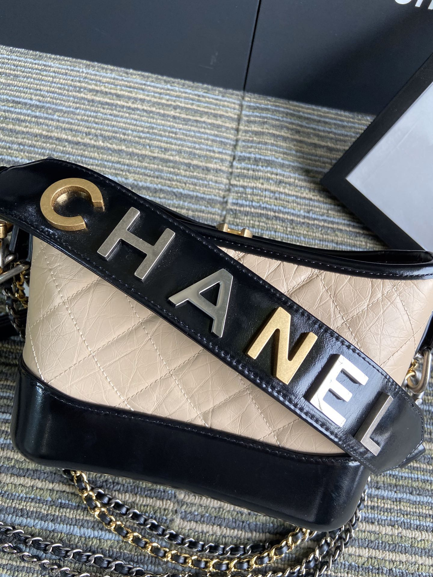 Ch**el Gabrielle SMALL PINK with shoulder strap letters 20 x 15 x 8cm