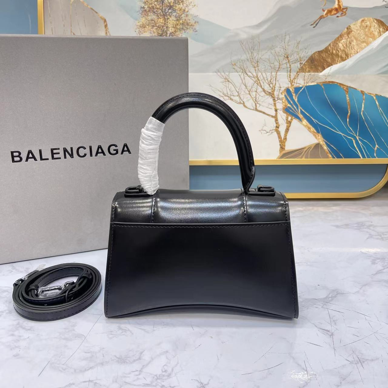 Ba1en*iaga WOMEN