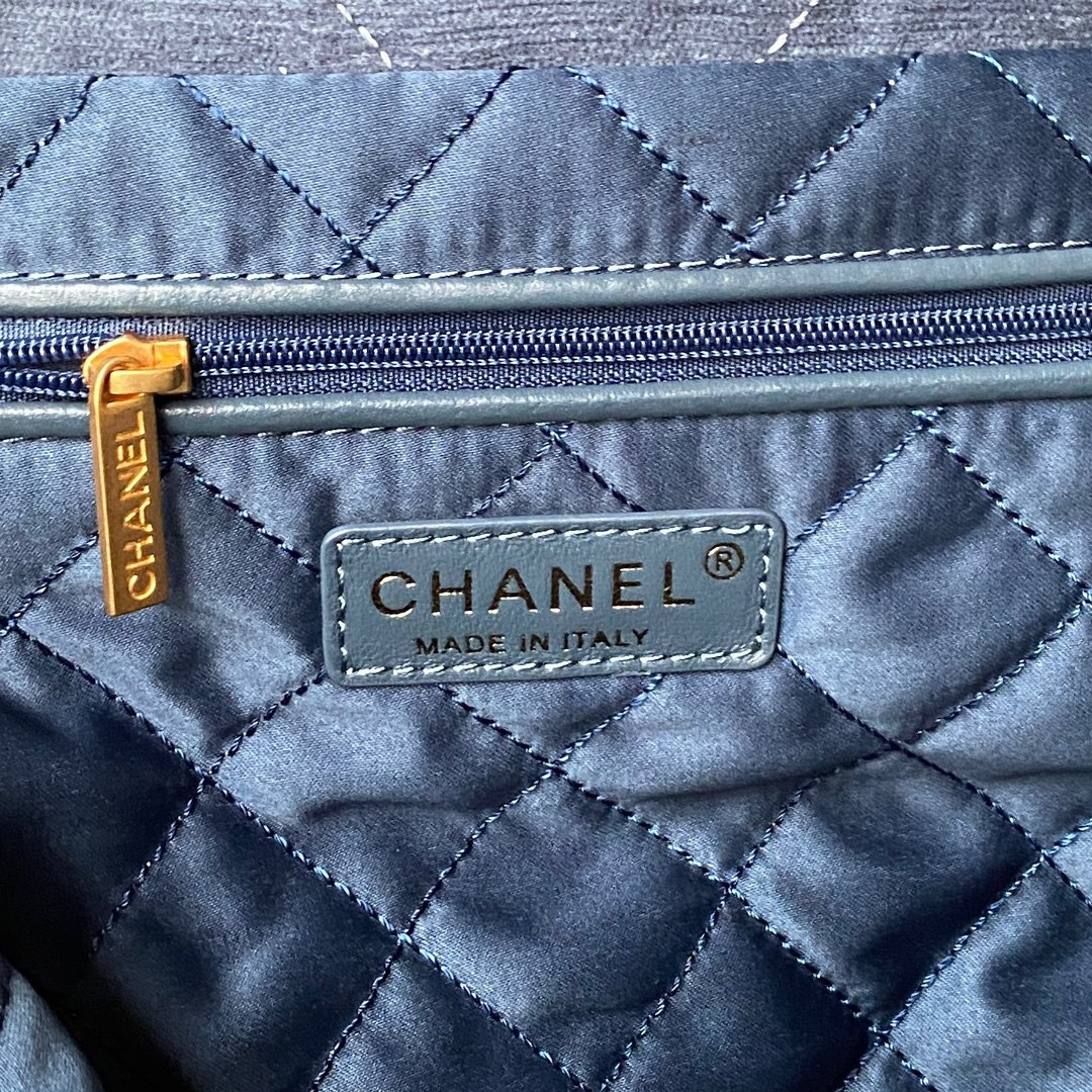 Ch**el 22 SMALL HANDBAG velvet NAVY 13.7×14.4×2.7 in