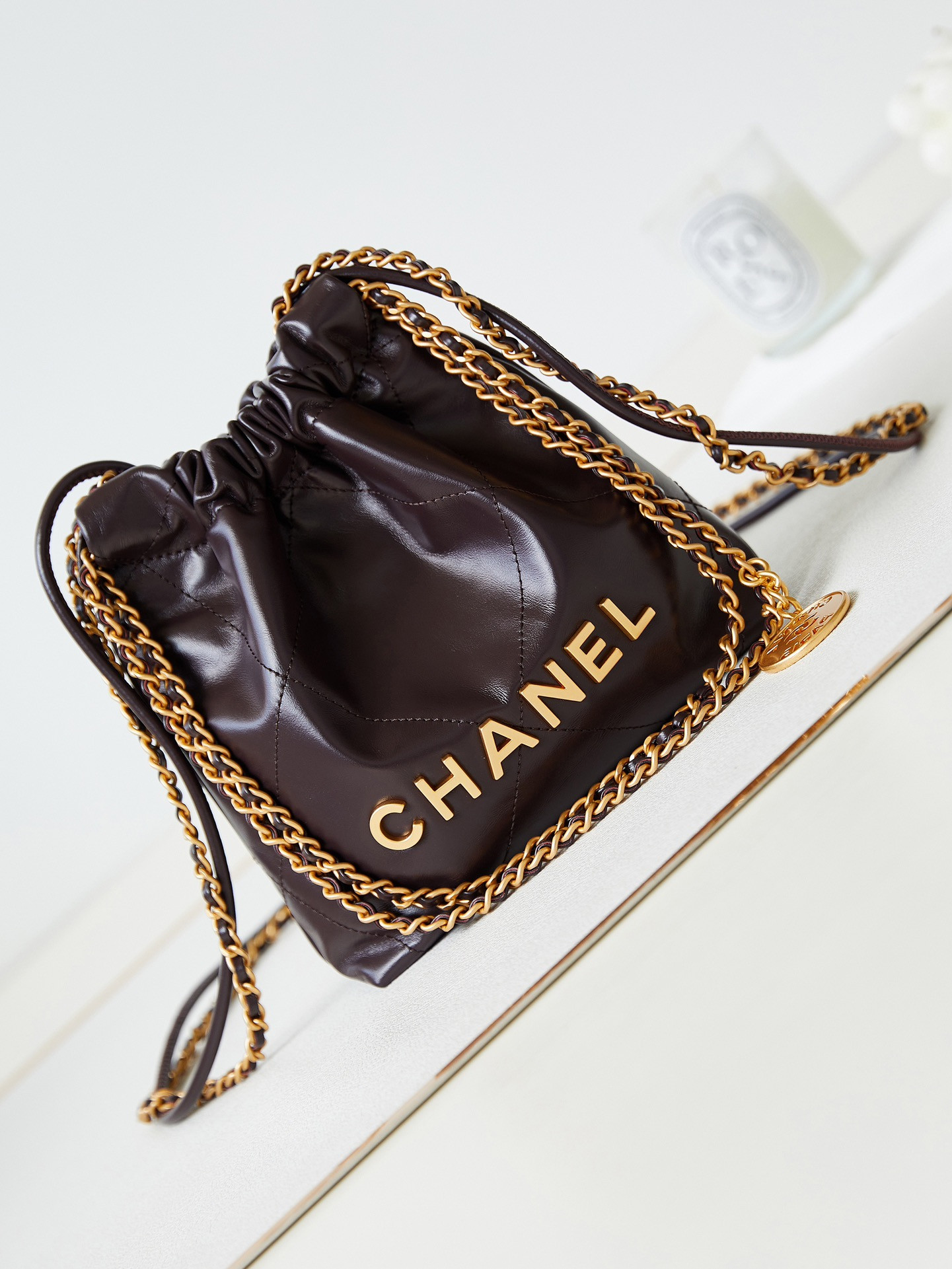Ch**el 22 MINI HANDBAG Shiny Calfskin 7.8 × 7.4 × 2.3 in