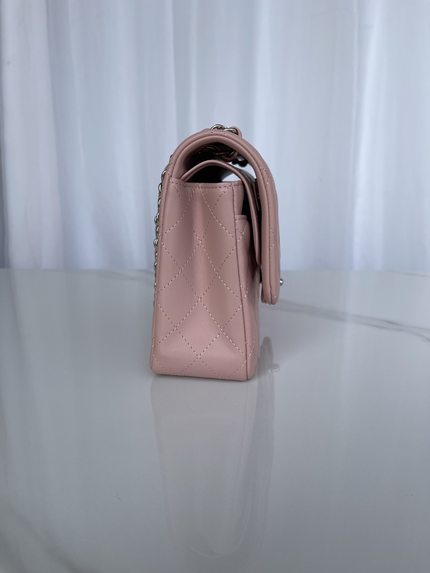 Ch**el CLASSIC FLAP 25CM CF PINK SILVER 6 × 9.9 × 2.5 in