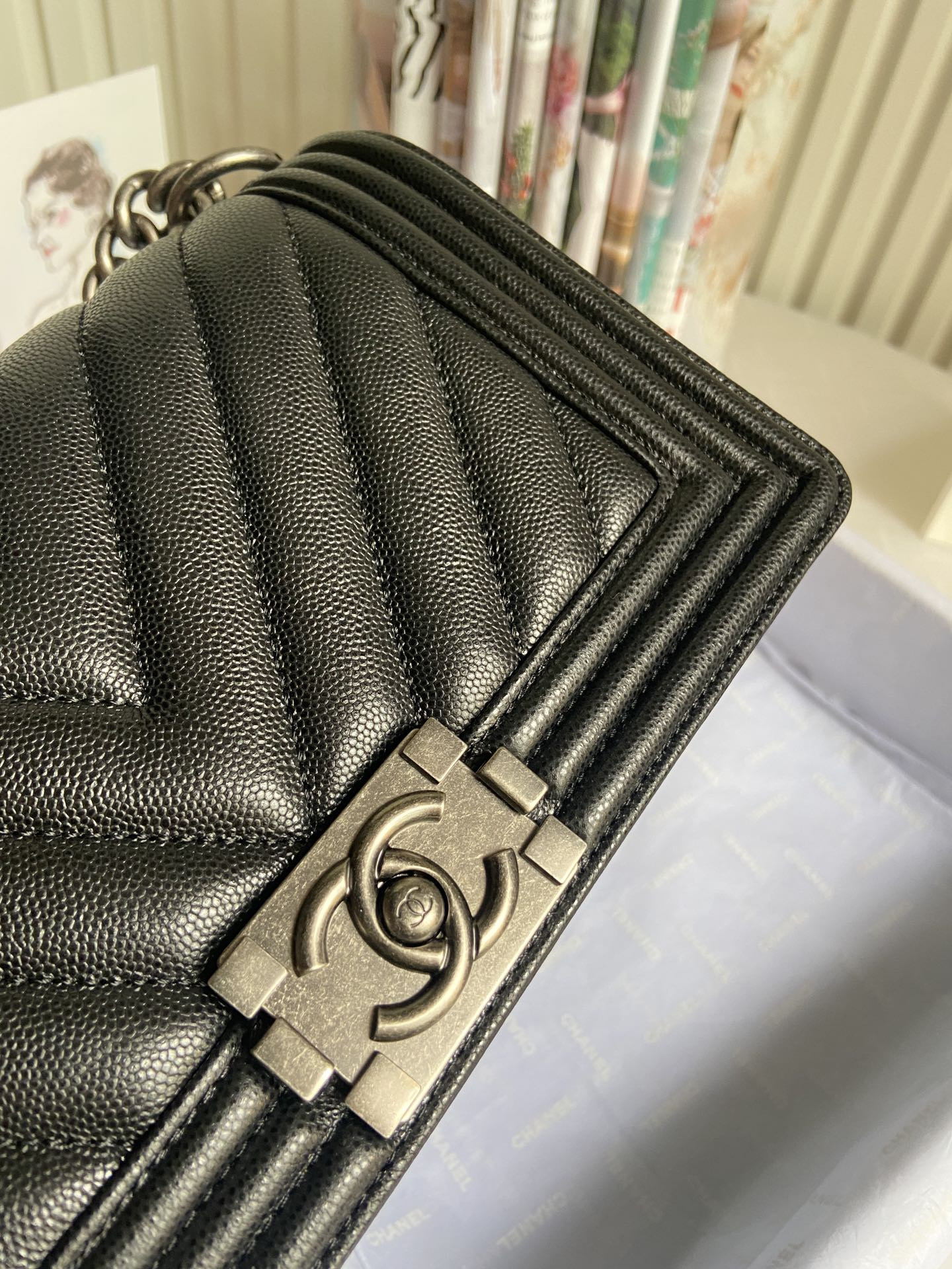 BOY Ch**el HANDBAG Shiny Grained Calfskin 5.9 × 9.8 × 3.5 in