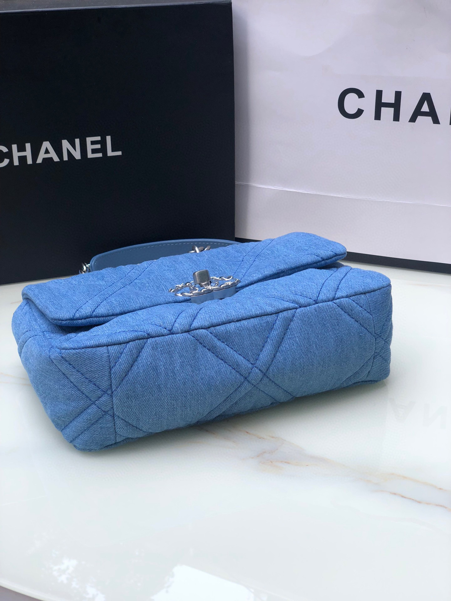 Ch**el 19 HANDBAG, Gold-Tone, Silver-Tone & Ruthenium-Finish Metal Blue 6.2 × 10.1 × 3.5 in