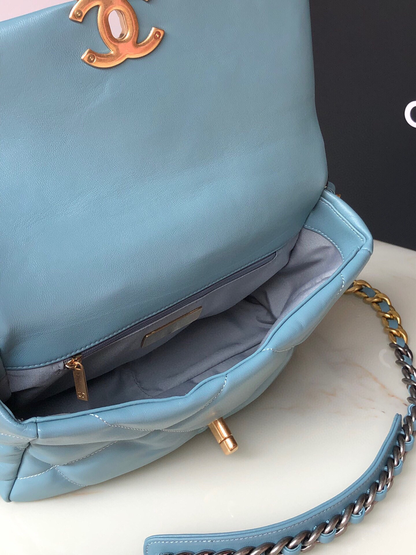 Ch**el 19 HANDBAG Shiny Leather, Gold-Tone, Silver-Tone & Ruthenium-Finish Metal Blue 6.2 × 10.1 × 3.5 in