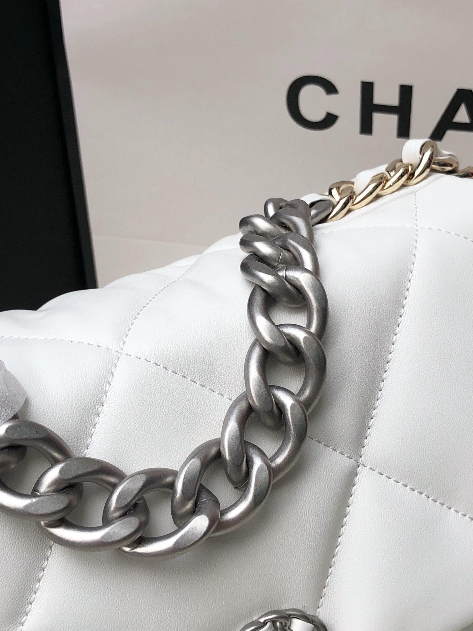 Ch**el 19 LARGE HANDBAG Shiny Leather, Gold-Tone, Silver-Tone & Ruthenium-Finish Metal White 7.8 × 11.7 × 3.9 in