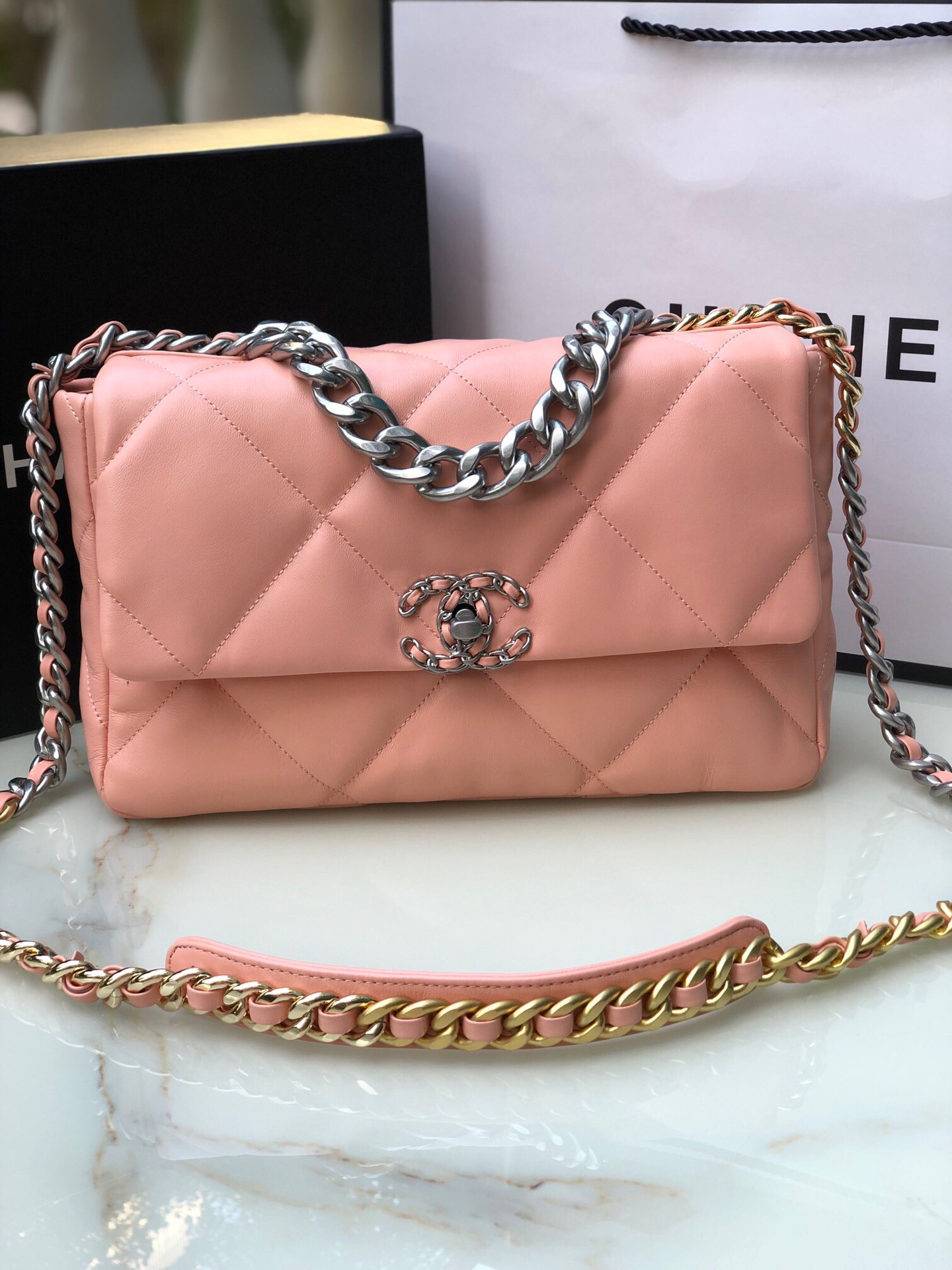 Ch**el 19 LARGE HANDBAG Shiny Leather, Gold-Tone, Silver-Tone & Ruthenium-Finish Metal Light Pink 7.8 × 11.7 × 3.9 in