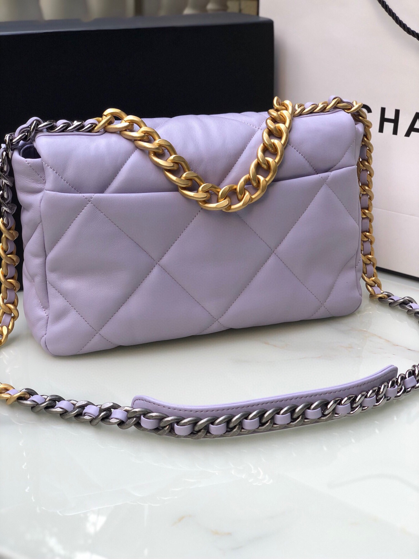 Ch**el 19 LARGE HANDBAG Shiny Leather, Gold-Tone, Silver-Tone & Ruthenium-Finish Metal Purple 7.8 × 11.7 × 3.9 in