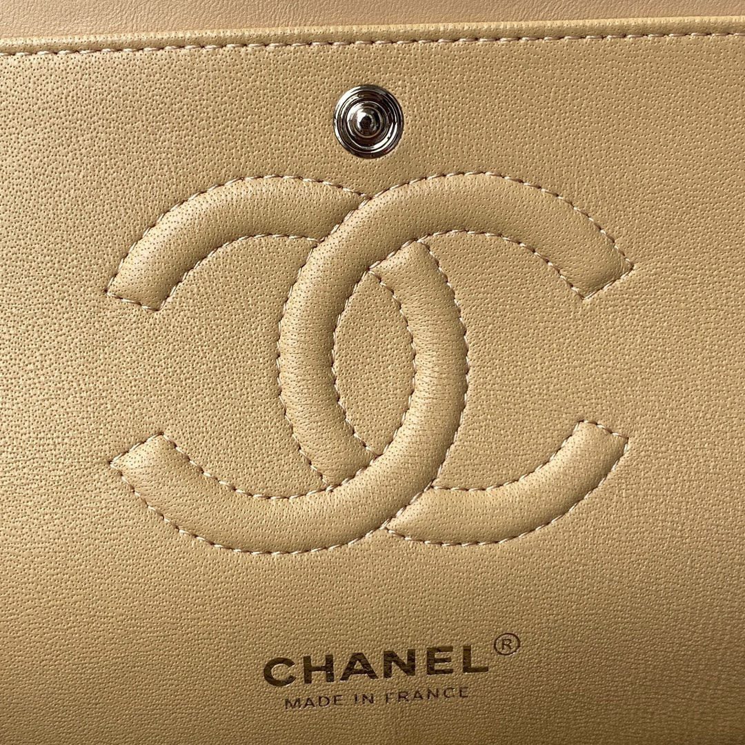 Ch**el CLASSIC HANDBAG GRAINED SHINY CALFSKIN & SILVER-TONE METAL COFFEE 6 × 9.9 × 2.5 in