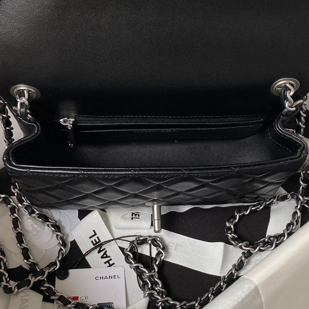 Ch**el MINI FLAP BAG 4.7 × 7.8 × 2.3 in