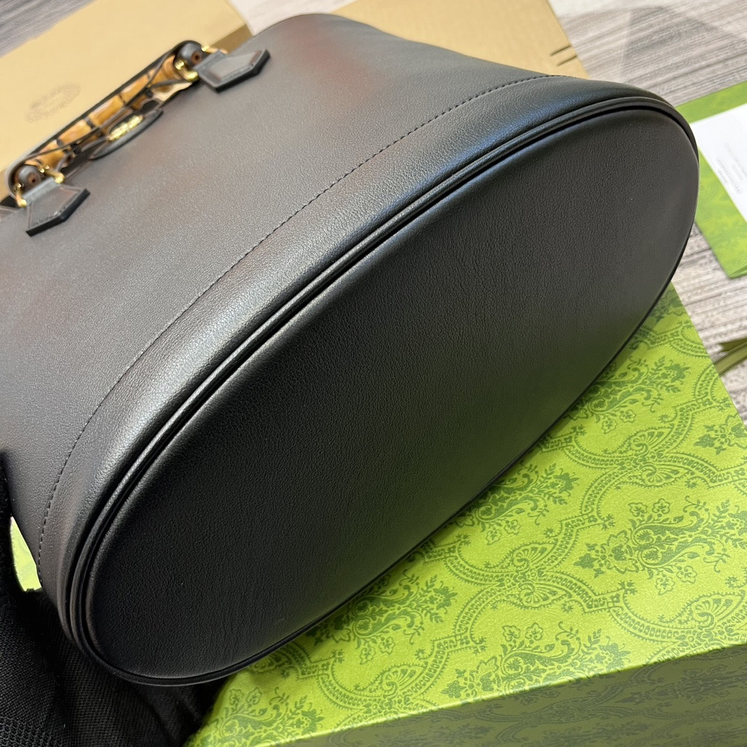 Gvc*1 DIANA MEDIUM TOTE BAG Black 31W x 27H x 15D CM