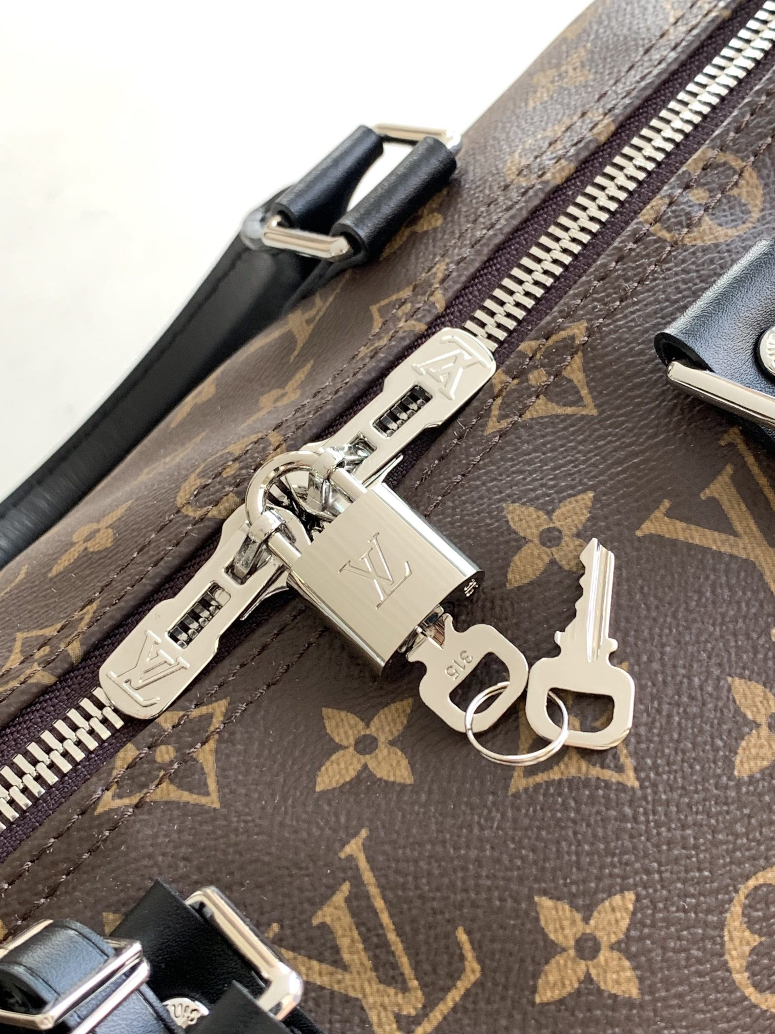 L0vis Vvtt0n Keepall Bandoulière 45 M56711