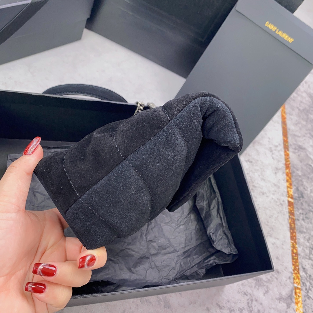 Y51 PUFFER IN SUEDE BLACK 23 X 15.5 X 5.8 CM