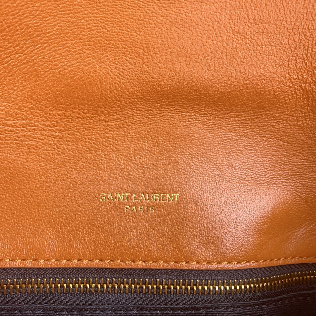 Y51 PUFFER IN LEATHER ORANGE 23 X 15.5 X 5.8 CM